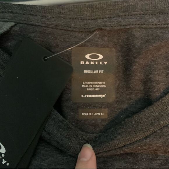 NWT Oakley 3/4 Long Sleeve TShirt Large - Picture 3 of 5